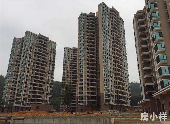 小產權房沒有房產證，那么購買小產權房合法嗎？