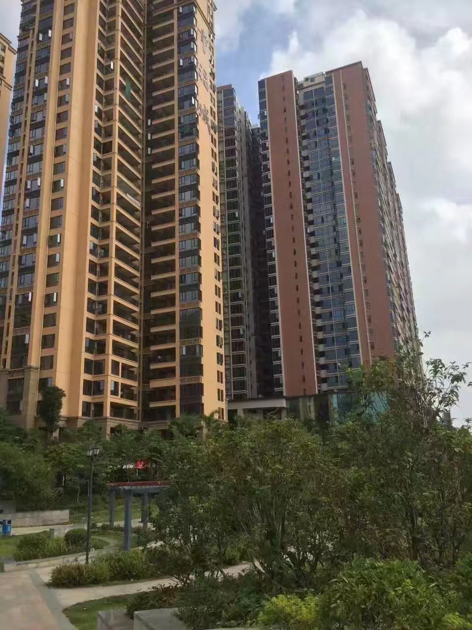 龍華小產權房樓盤中央花園值得買嗎？