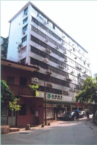 他們現(xiàn)在住房子是回遷房