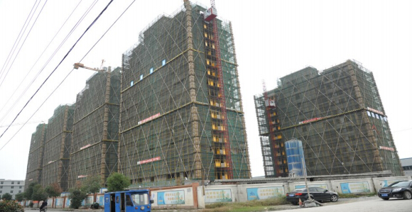 平時途經安置房總會忍不住駐足仰望